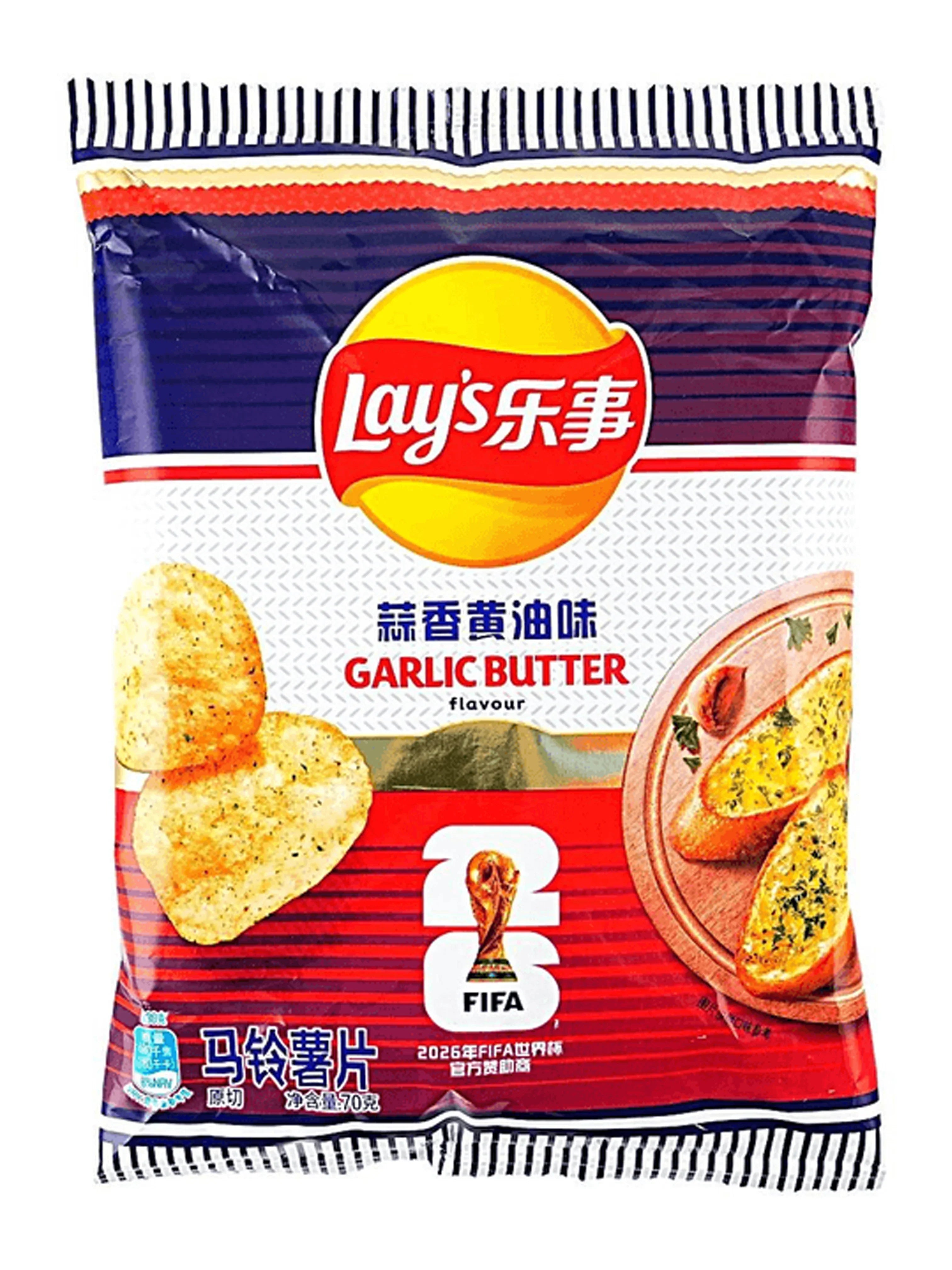 Lay’s Garlic Butter Chips 70g Packung mit französischem Knoblauchbutter-Geschmack und knusprigem Crunch