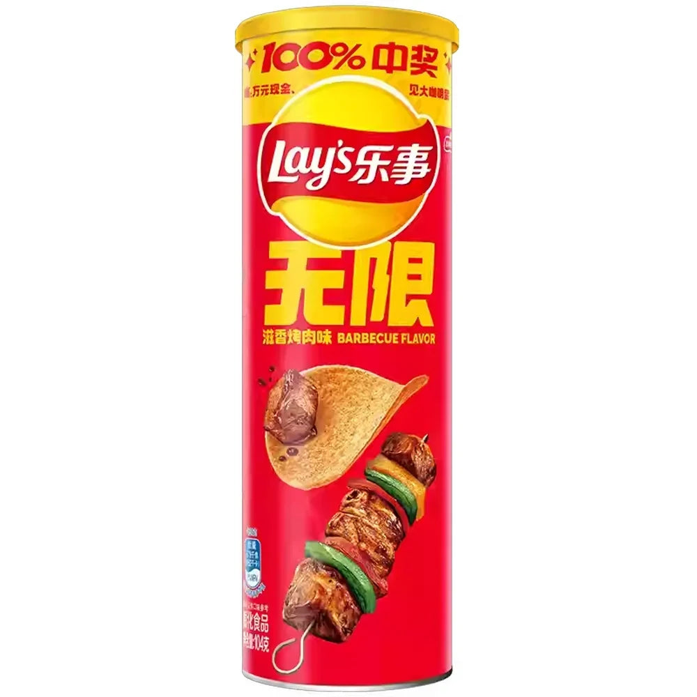 Lay’s Stax Sizzled Barbecue 90g Packung mit rauchig-würzigem BBQ-Geschmack und extra-knusprigen Chips